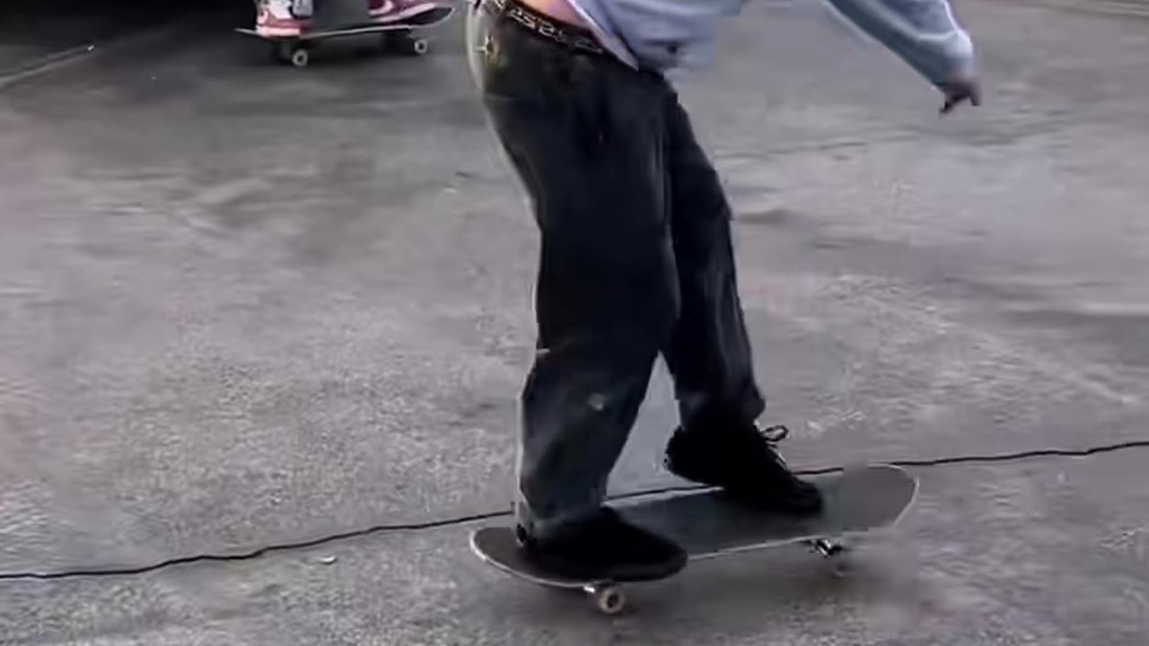 💪🛹 This Guy Shows Us How It's Done! Watch This... | SkateNation