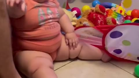 🍼😱 "There Really Are GIANT Babies in the World! 🤯 | Shocking Discovery"