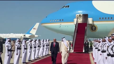 President Trump arrives in Doha, Qatar, and is greeted by Emir of Qatar 