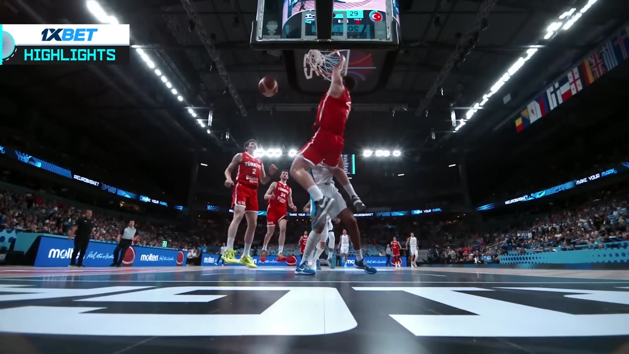Still perfect! Türkiye 🇹🇷 back in the #EuroBasket Final after 24 years after beating Greece 🇬🇷