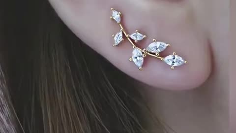 Hitan Dainty Leaf Shaped Stud Earrings for Women 👧