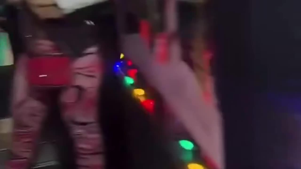 Shaniquas Beat Down Brawl In The Streets