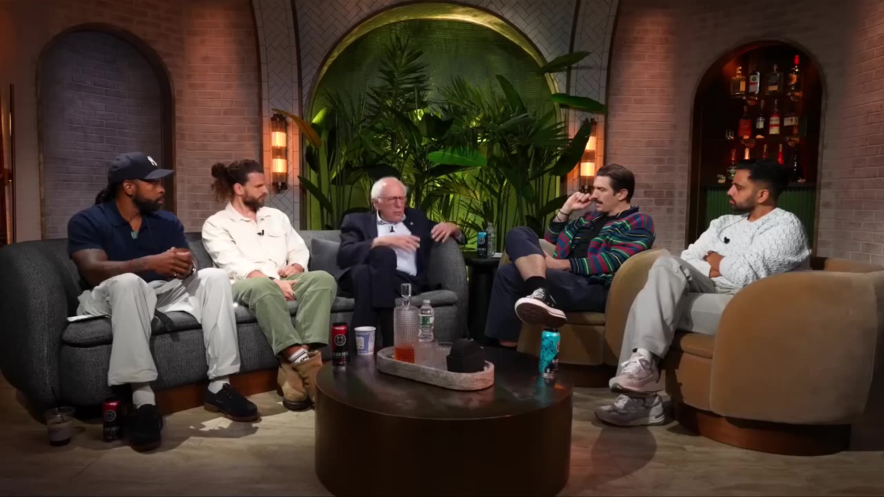 Tech Boom, Wage Bust - Bernie Sanders on Andrew Schulz #wages #productivity #inflation