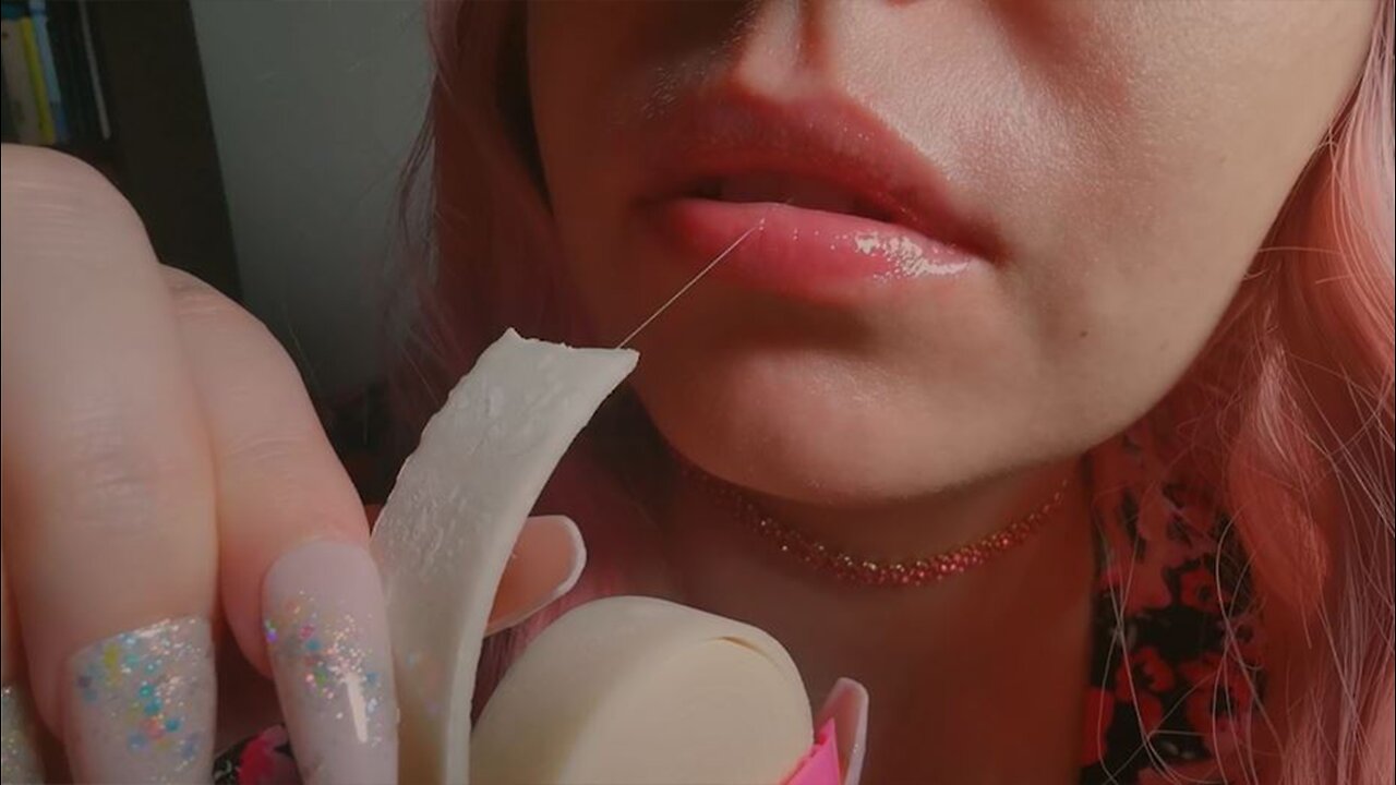 asmr hubba bubba chewing and mouth sounds