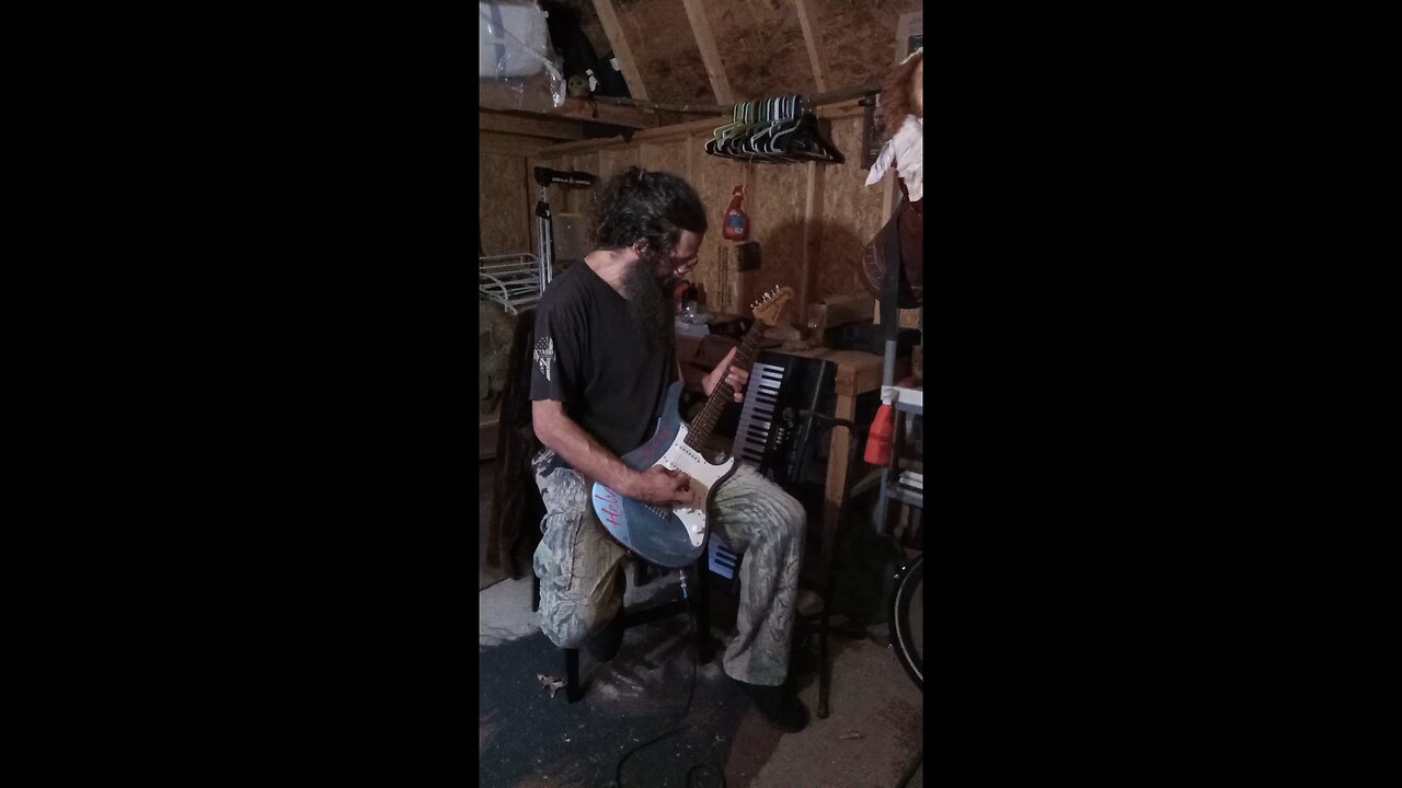 Some more guitar RIFFing for ya. #CRA #HOVR #guitar #guitarist #HOVR #CRA