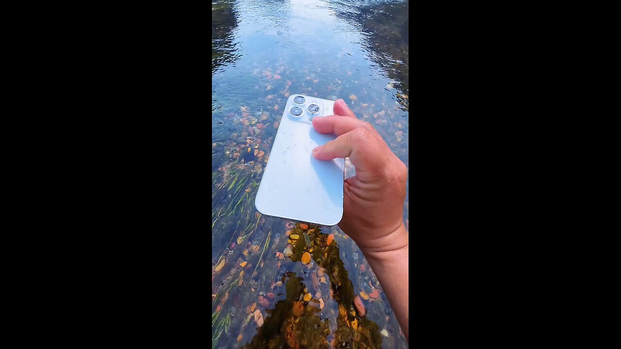 iphone 15 new video for satisfaction video testing under WATER