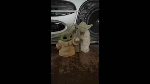 Radio time with Yoda and Grogu