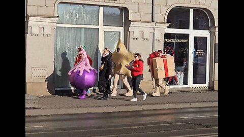 Chodzące ozdoby choinkowe [Rumble Short]