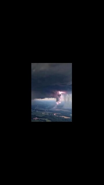 BREAKING: Insane Video of a Storm over Texas that Produces CRAZY Lighting 7.13.25