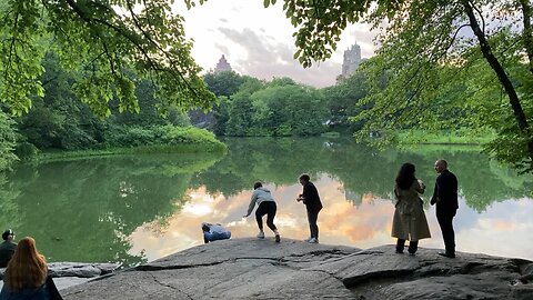 Walking Manhattan: Turtle Pond to Belvedere Castle (Central Park)
