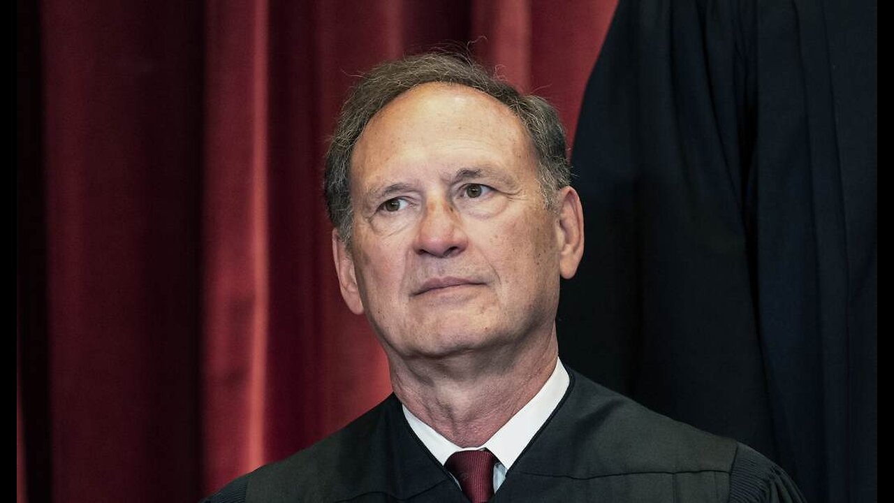 Justice Alito Uses Scorching Dissent Remind Colleagues They Have an Obligation 'to Follow the Law'
