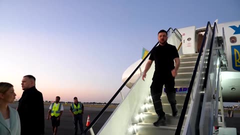 Zelenskiy lands in Miami to meet Trump over Ukraine peace plan