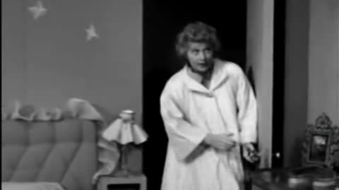 I Love Lucy (Lucy gets Paranoid)