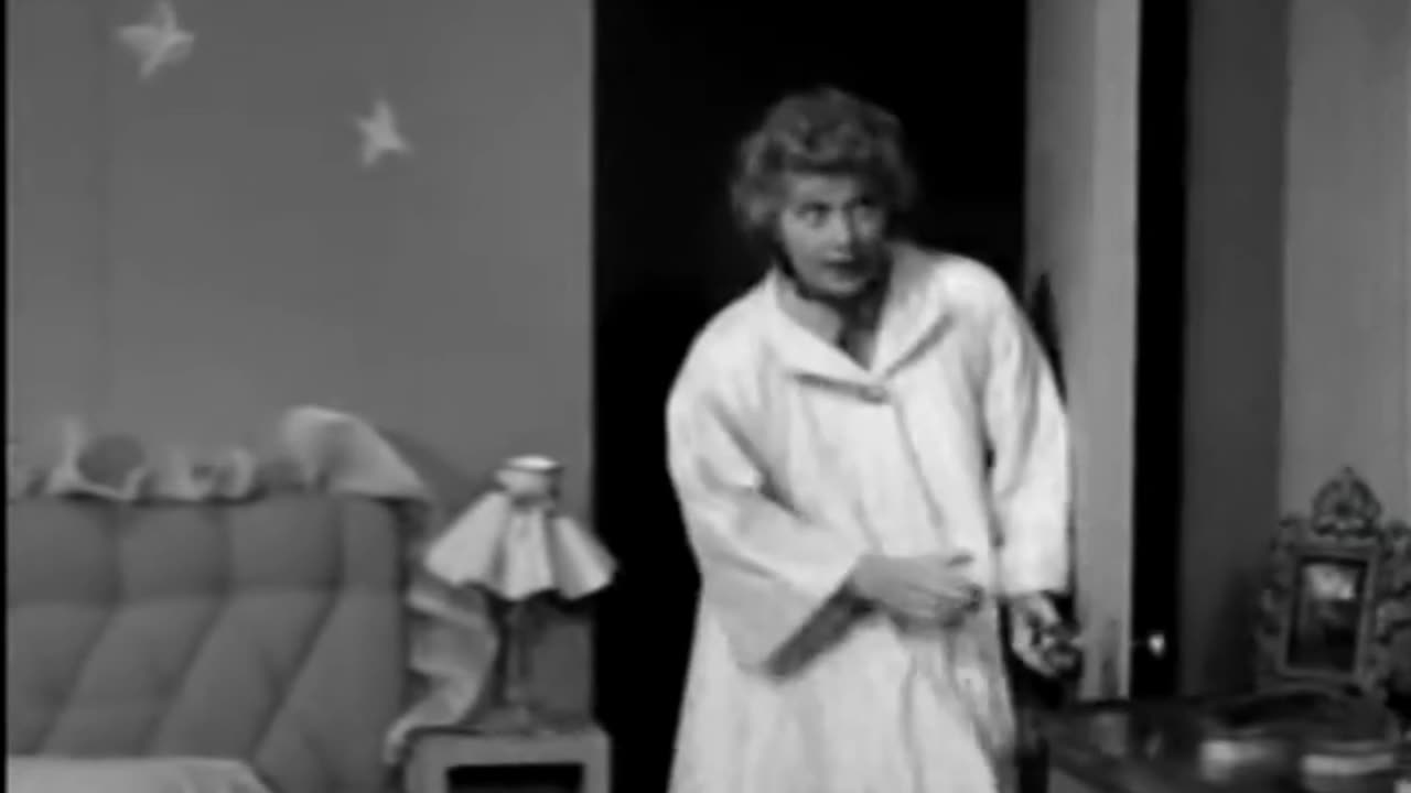 I Love Lucy (Lucy gets Paranoid)