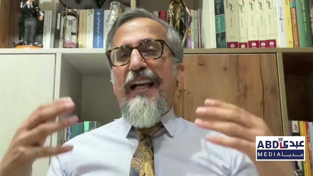 حسین بیات: انقلاب، گزینه‌ی مناسبی برای گذار به دموکراسی نیست