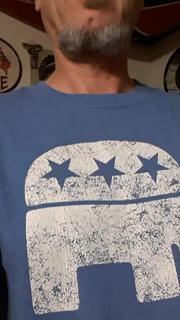 Stay outta that Elephants way