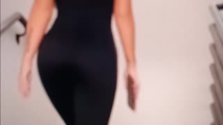 Cake in black leggings