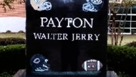 FAMOUS GRAVES - VOL. 643: WALTER PEYTON