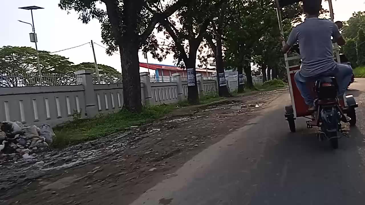 Evening Walk – Part 10 | Sunset Stroll & Local Neighborhood Vibes