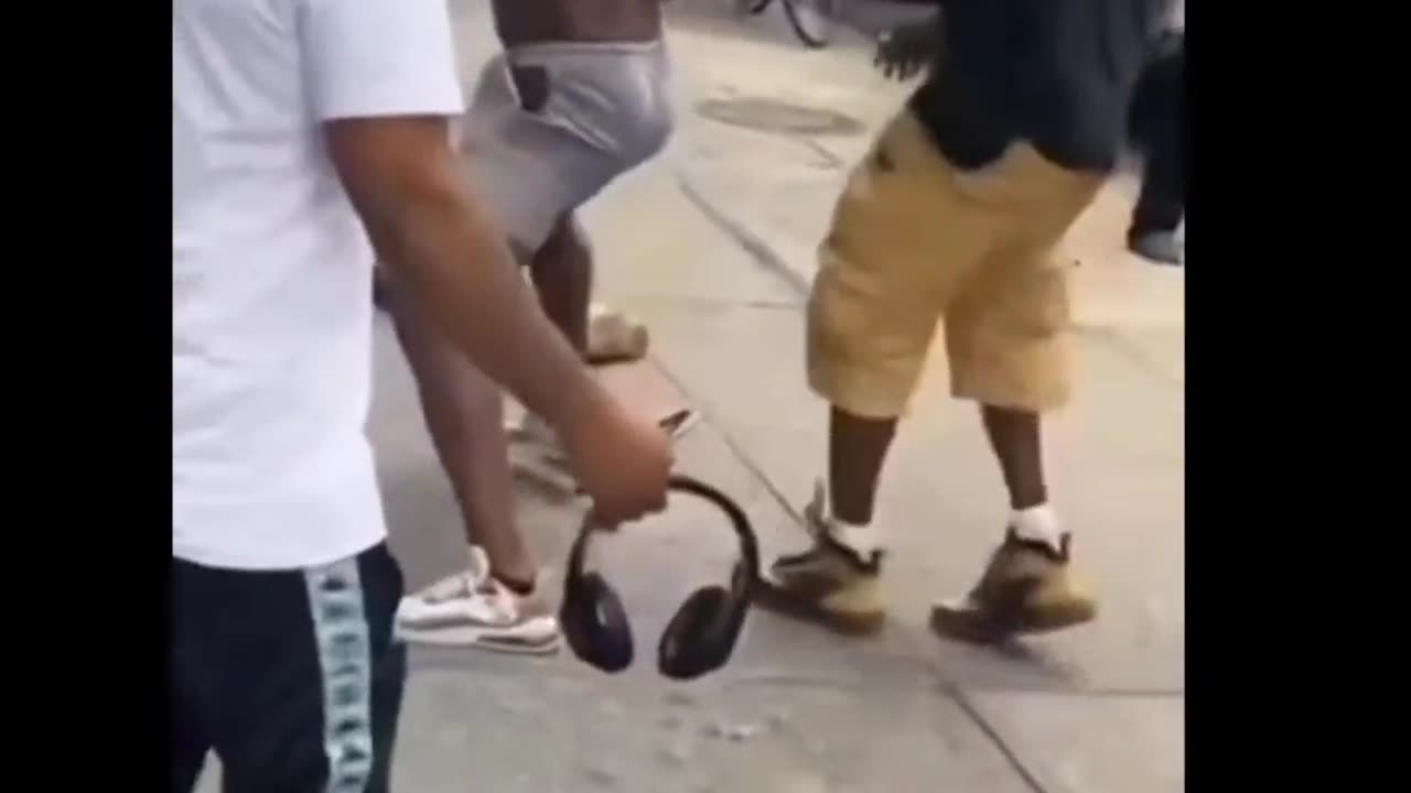 STREET FIGHT KNOCKOUT COMPILATION VOLUME 7