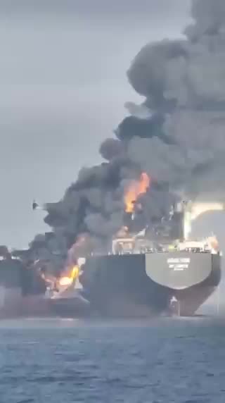 Giant Oil Tankers Collide Off the Coast of UAE