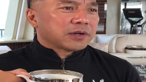 20180722文贵先生直播¹： 中南海、长安街、中轴线的 #风水秘密！中南海北门东北方向桥北侧三座门左侧餐厅，右边警卫室，裡去很深，军委委员办公室所在地