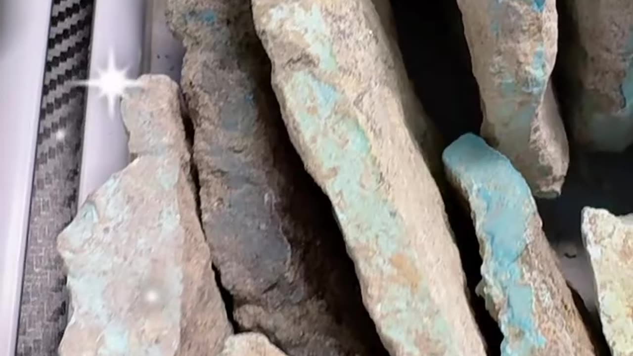 20250710-7 Turquoise Rough: Unopened Geology Egg Can