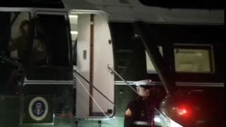 BREAKING 🚨 Trump is on his way back to the White House for ANOTHER successful week