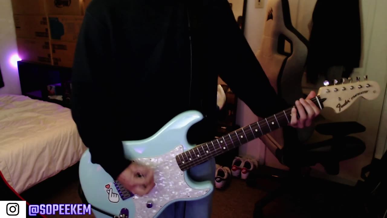 Blink 182 - Don't Tell Me That's It's Over (Cover on Tom Delonge Signature)