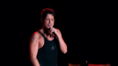 Show Me How to Live - Audioslave (live)