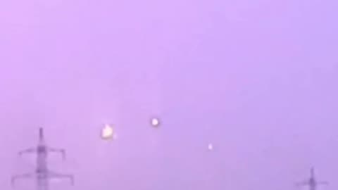 UFO 👽 A person captures three luminous objects in formation on the horizon Prime Disclosure 🛸🛸🛸