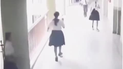 Ahmedabad Schoolgirl Jumps to Death from 4th Floor — No Signs of Stress, Yet No One Knew Why