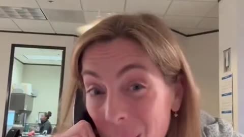 American surgeon records herself doing a “peer to peer” call with UnitedHealthcare