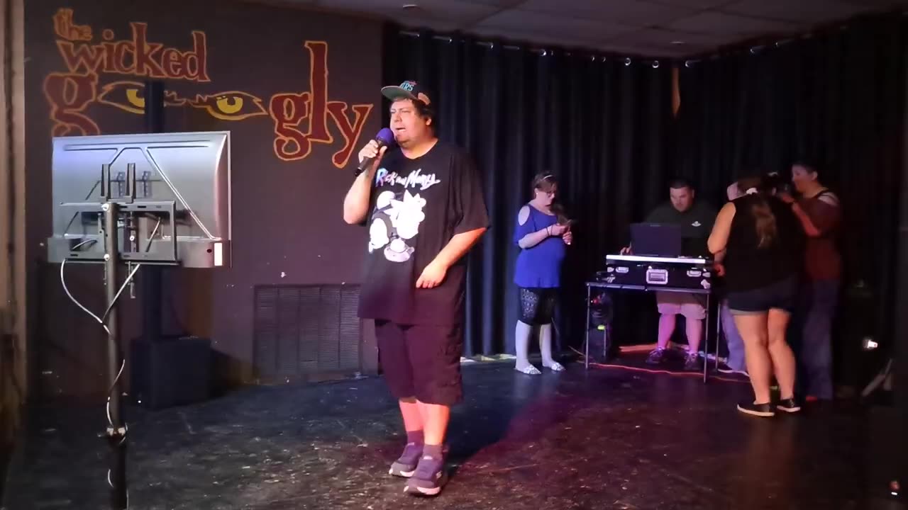 AUTISTIC MAN KILLS EMINEM AND DR DRE- FORGOT ABOUT DRE LIVE COVER