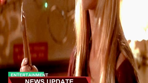 Sarah Michelle Gellar Gets Back Into Slayer Mode F