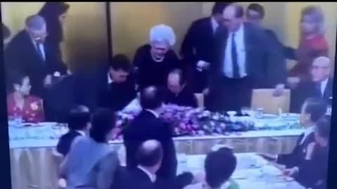 THAT TIME PRESIDENT BUSH DIED ON CAMERA - TO BE REPLACED BY CLONE!