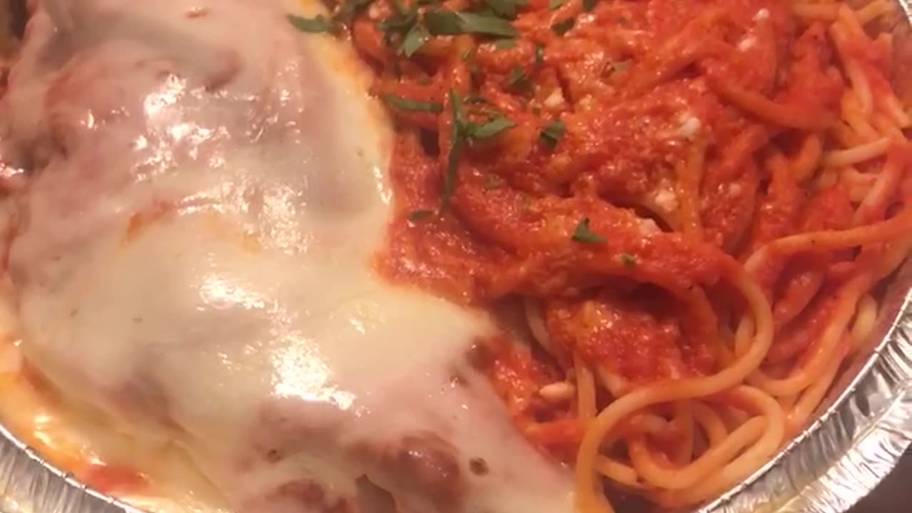This Chicken Parmigiana with Spaghetti is One of the Best From a Pizzeria in New York City