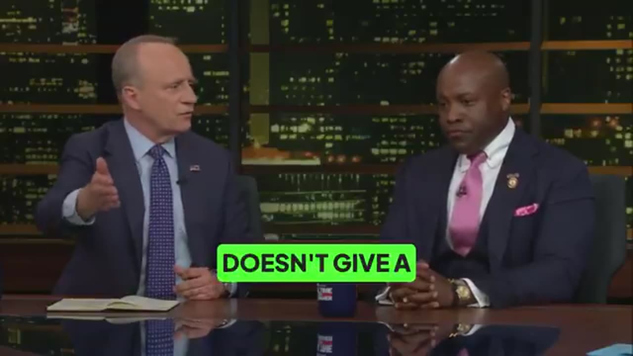 NEW: Bill Maher snaps back at liberal guest who tries to turn the trans kid debate into a gun