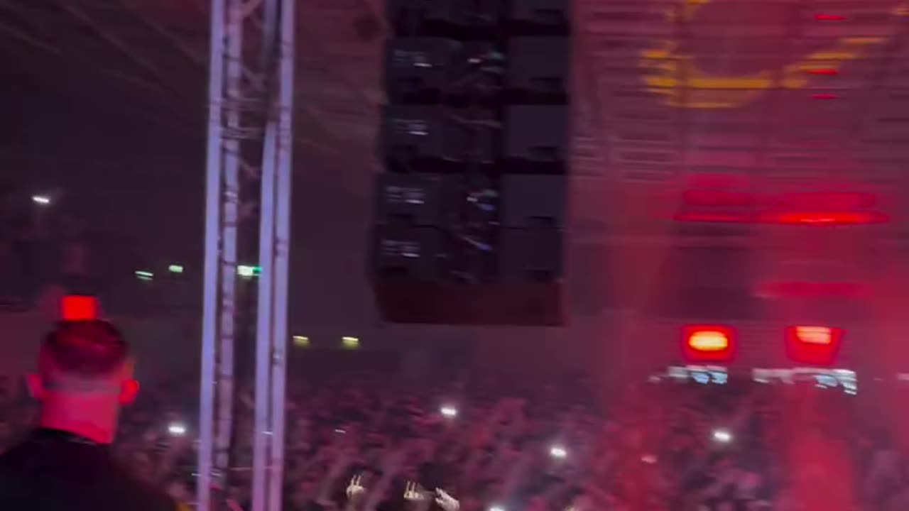 Publiku ‘shpërthen’ për Ledrin e Xhensilen