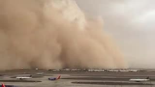 Massive haboob rolls into Phoenix August 25, 2025