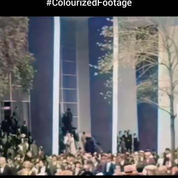 Incredible scenes of Paris 1930 🇫🇷 A city frozen in history 🏛️ #Colourized