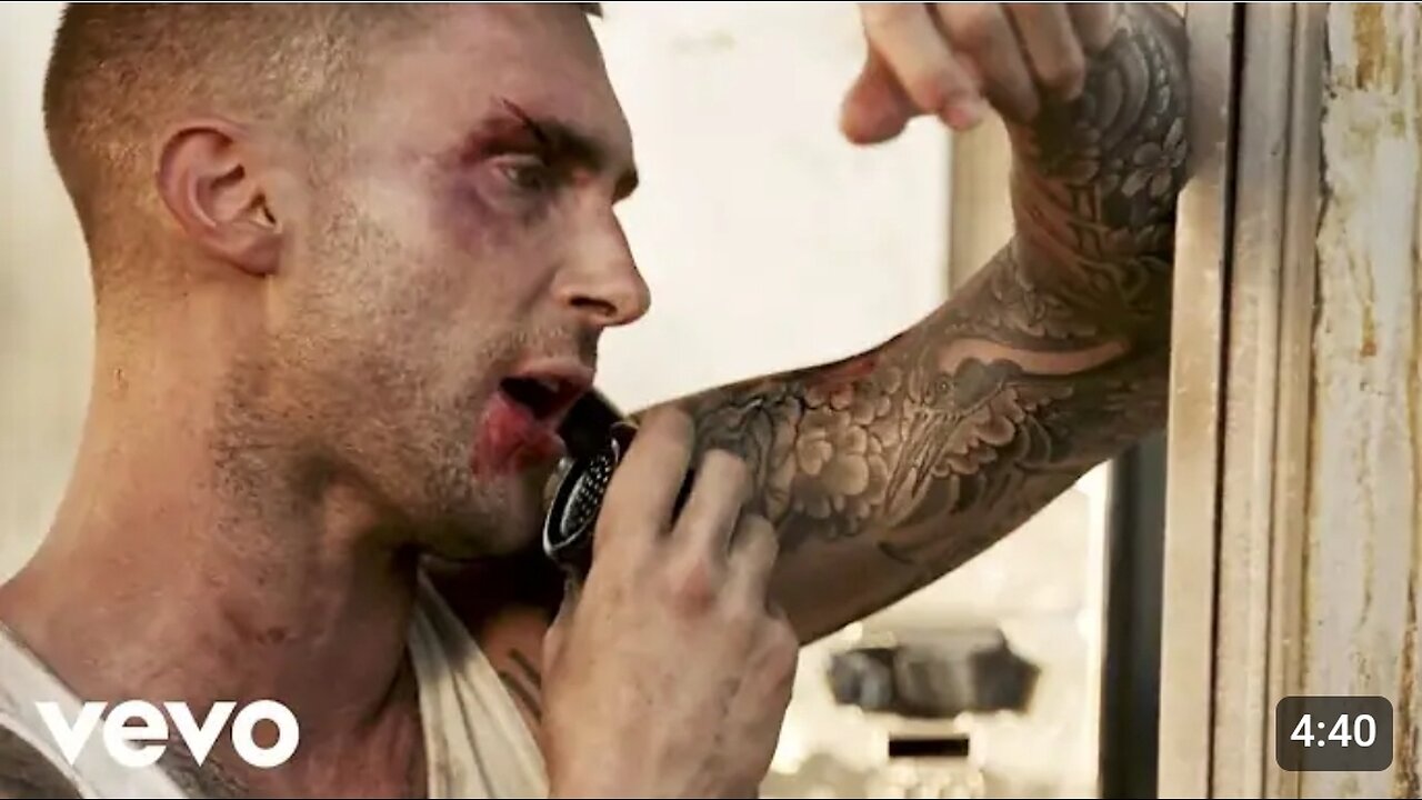Maroon 5 - Payphone ft. Wiz Khalifa (Explicit) (Official Music Video)