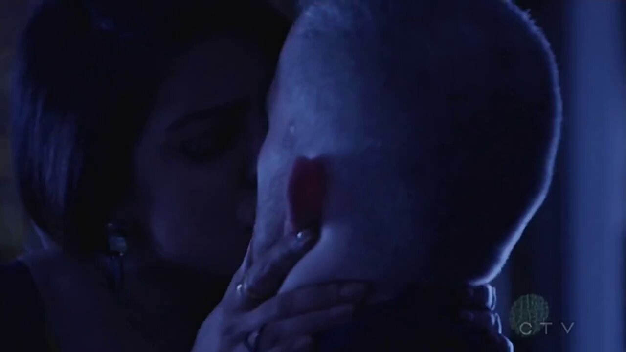 Priyanka Chopra Hot New Kissing Scene