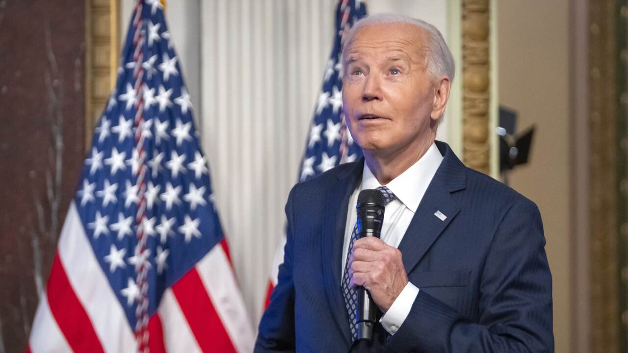 Elon Musk SHOCKS Crowd With BOMBSHELL Showing What Biden Was REALLY Up To With SSI And Illegals
