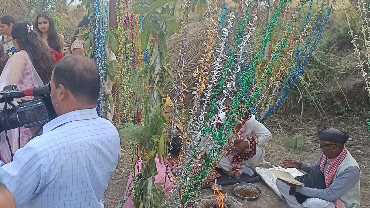 fhere.. enjoy the wedding