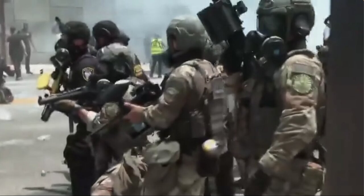 The SOROS CIVIL WAR AGENDA For America Starts & Canada's Immigrant Scam Keeps Canadians JOBLESS