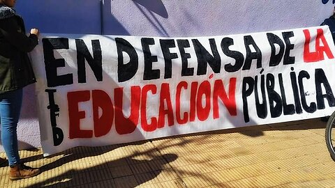 Marcha de estudiantes del IFD de Tacuarembó por la educación pública 17/11/2025