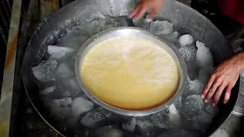 TRADITIONAL_INDIAN_MATKA_KULFI_MAKING___INDIAN_STREET_FOOD