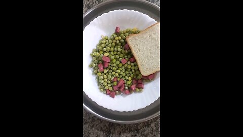 Green peas is low fat,cholesterol, salt. and, protein,and minerals including vitamins A, B6, C, K,