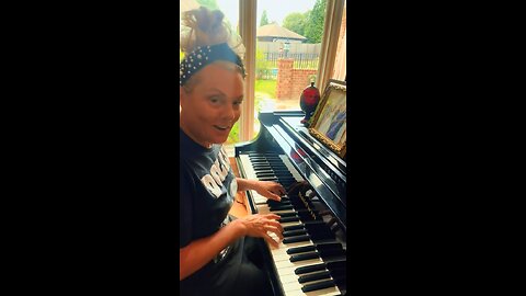 Sharon Walker - Can’t nobody do me like Jesus 🎤🎹🎶🎵